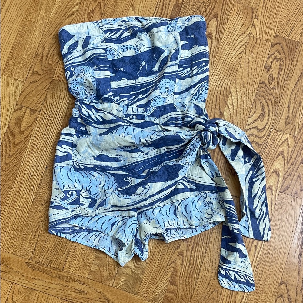 Urban outfitters Kimchi Blue strapless romper